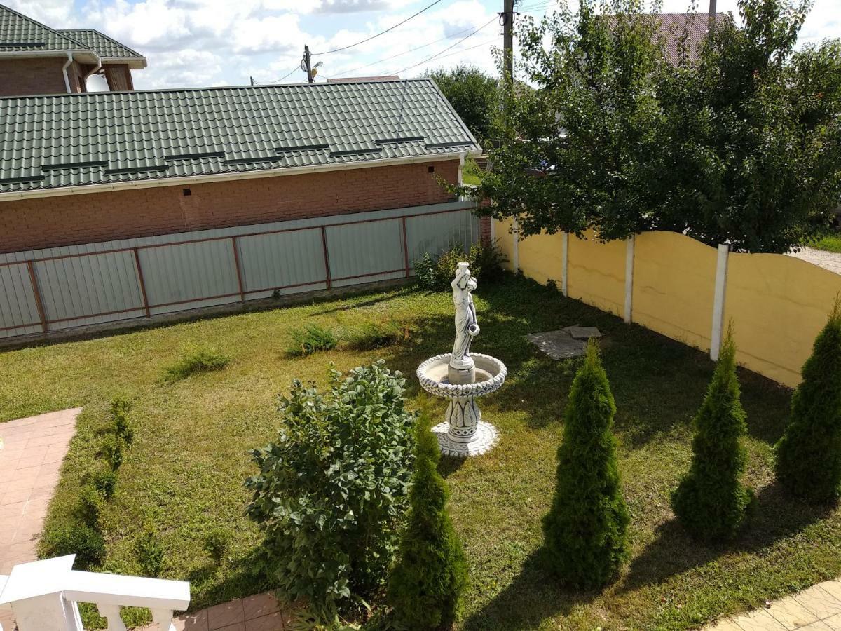 Дом С Бассейном И Сауной Villa Boryspilʼ Exterior foto